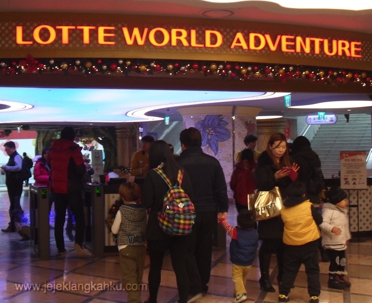 lotte world south korea adventure