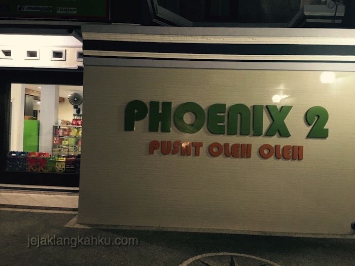 toko oleh oleh phoenix lombok-1