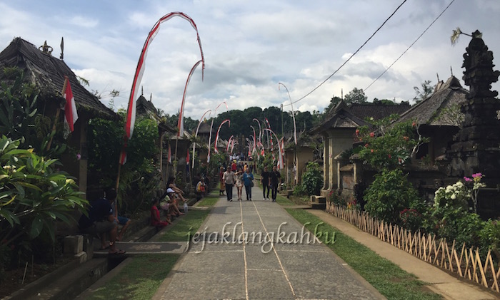 Segarnya Kunyit Asem ditengah Suasana Tentram & Asri, Desa Penglipuran Bali