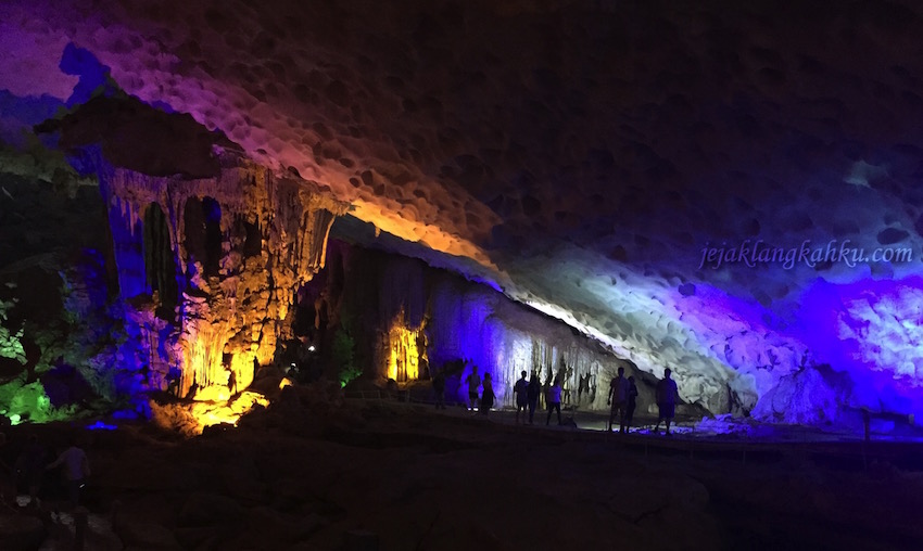 Jelajah Gua Terbesar di Sung Sot Cave, Amazing Cave Halong Bay Vietnam